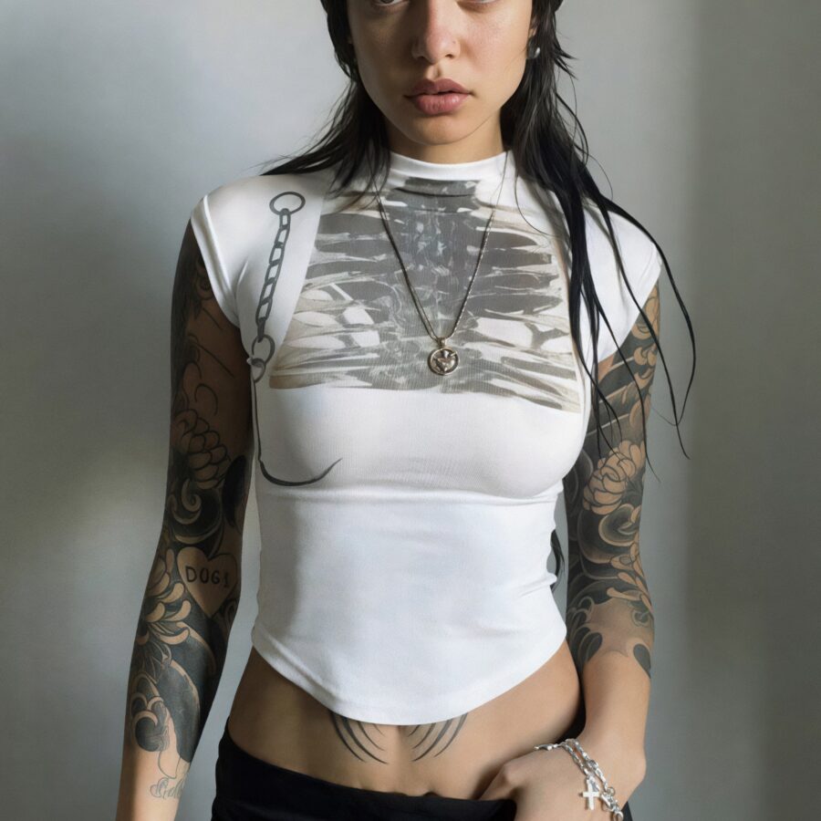 Graffiti Printed Cropped Slim T-shirt