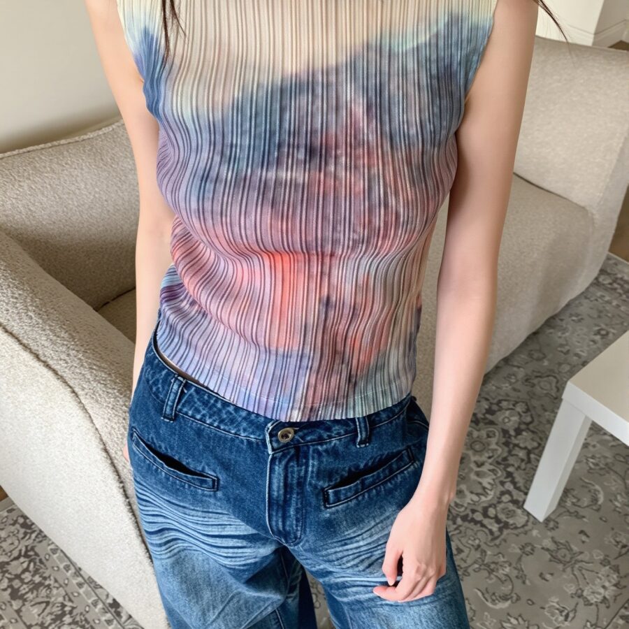Gradient Color Mock Neck Sleeveless Pleated Casual Blouse